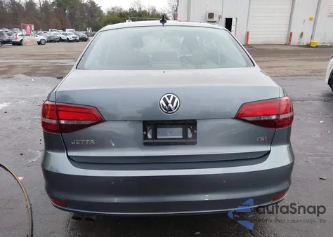 2016 Volkswagen Jetta 1.4T S z USA, uszkodzony, nr VIN 3VW267AJ5GM255772